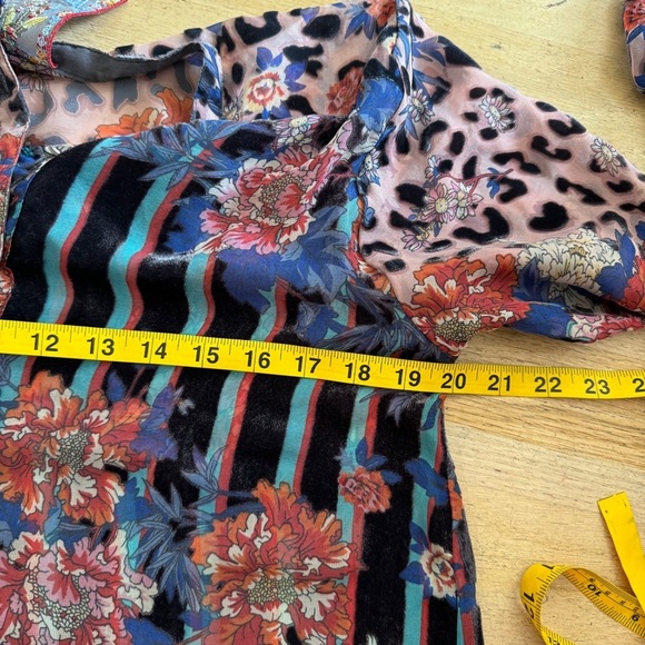 Johnny Was silk blend tunic blouse NEW - Picture 8 of 10